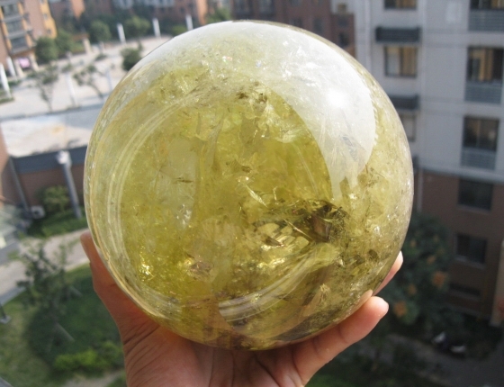 Quả cầu thạch anh màu vàng QTA003